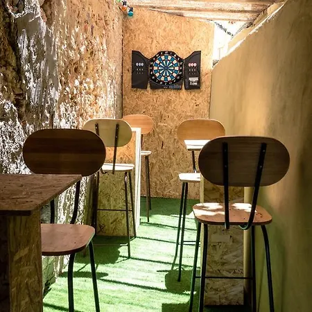 Suave Hostel *