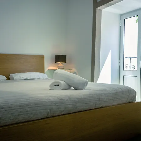 بيت شباب Suave Lisboa